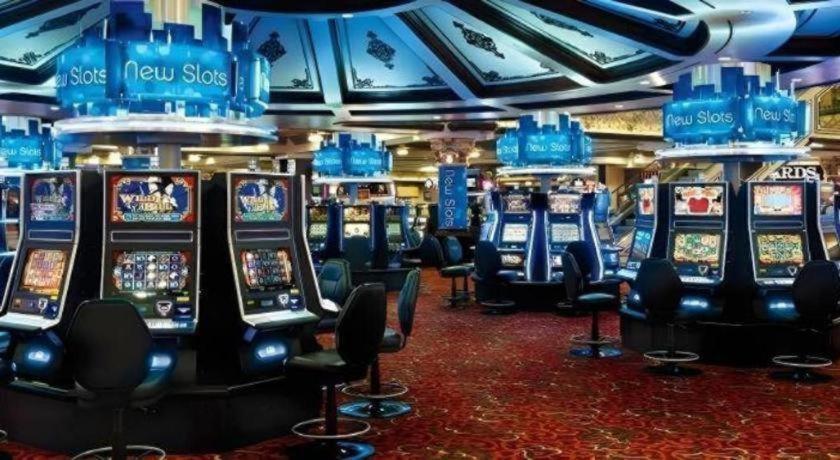 Ameristar Casino Hotel Канзас Сити Екстериор снимка