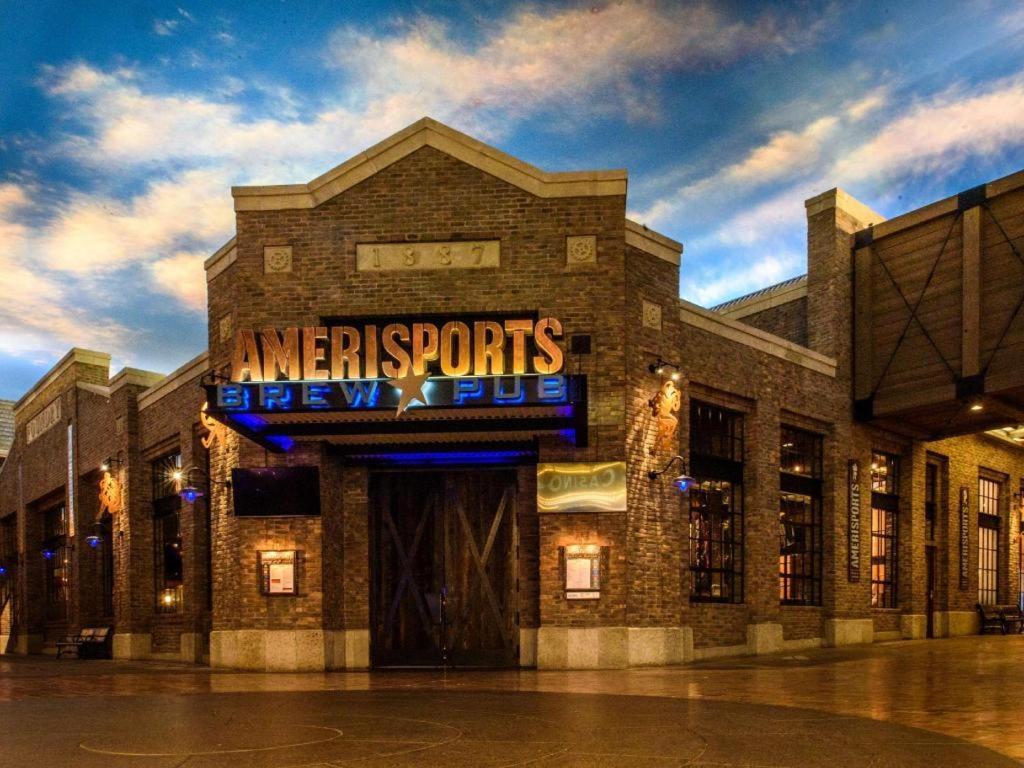 Ameristar Casino Hotel Канзас Сити Екстериор снимка