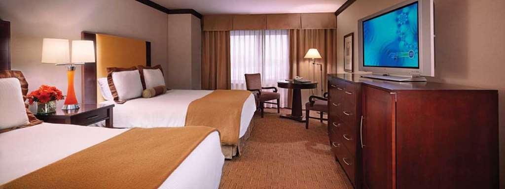 Ameristar Casino Hotel Канзас Сити Стая снимка